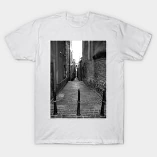 Anchor Close, Edinburgh, Scotland T-Shirt